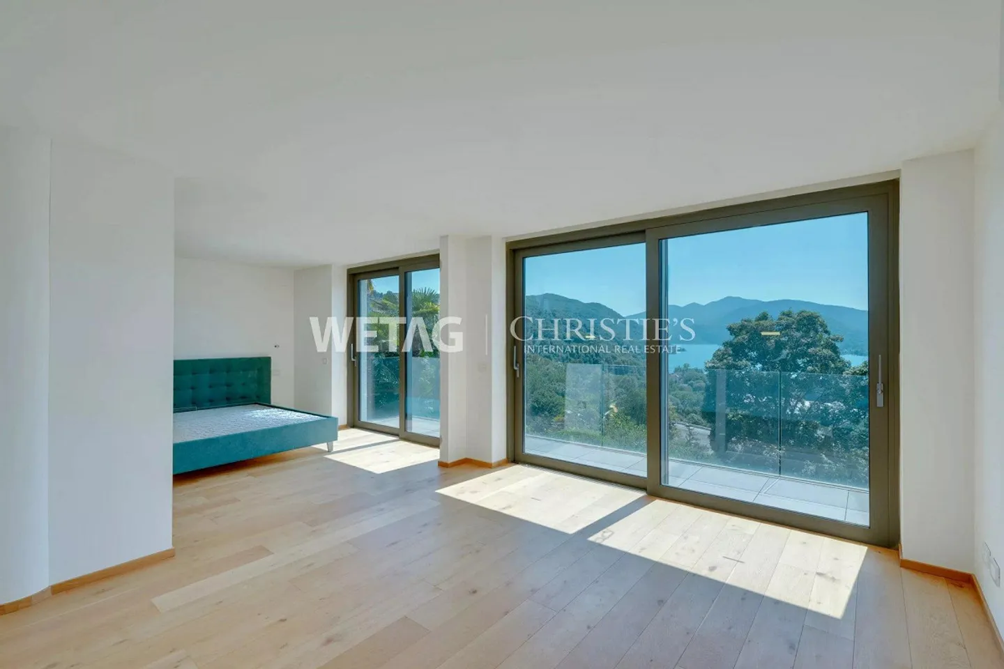 Lugano-Muzzano: spacious villa with pool & view of Lake Lugano for sale - Photo 6 of 13