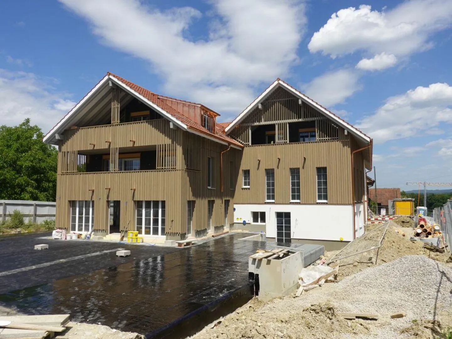Moderne 3.5-Zimmer-Wohnung in der Natur - Foto 1 von 8
