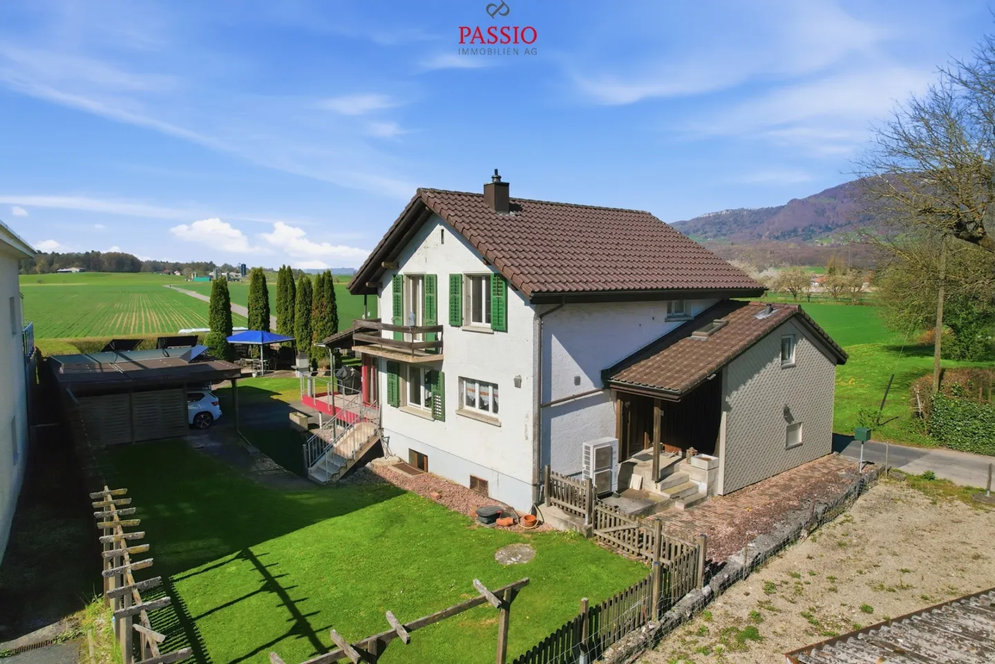 Ampia casa familiare con vista - Foto 4 di 33