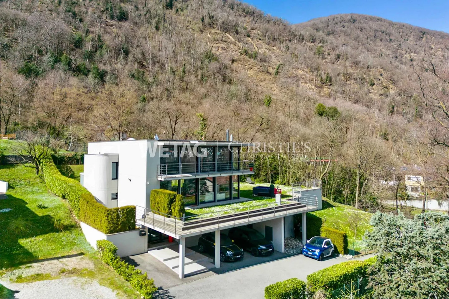 Lugano–Riva San Vitale: Modern villa with stunning views of the ... - Photo 1 of 13