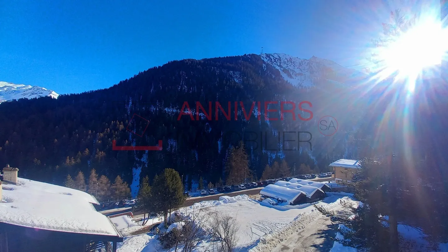 Outstanding furnished 3.5 room apartment with mountain view and dream location - Photo 19 of 28