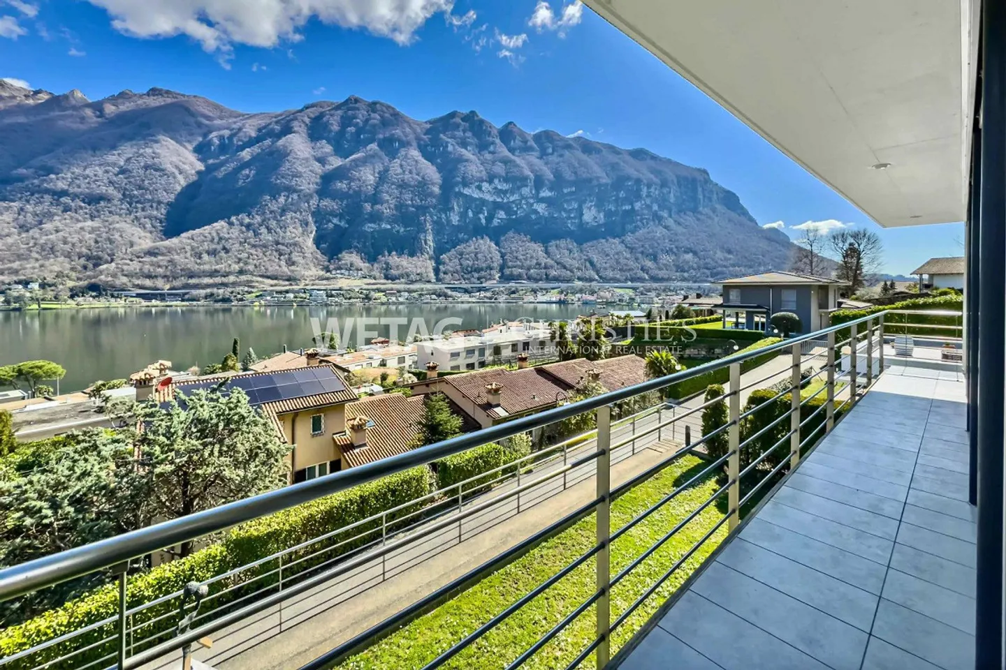 Lugano–Riva San Vitale: Modern villa with stunning views of the ... - Photo 2 of 13