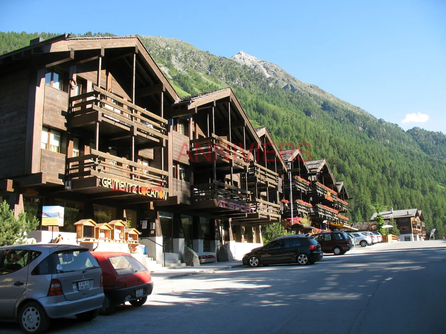 Outstanding furnished 3.5 room apartment with mountain view and dream location - Photo 25 of 28