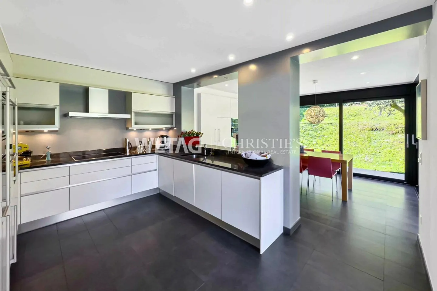 Lugano–Riva San Vitale: Modern villa with stunning views of the ... - Photo 6 of 13