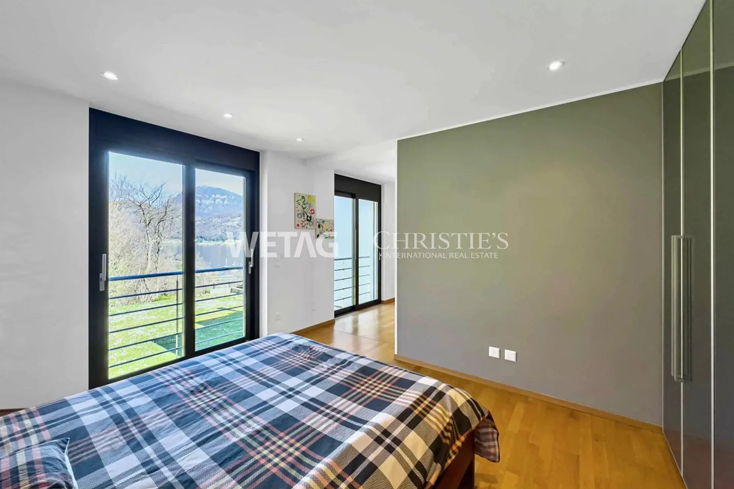 Lugano–Riva San Vitale: Modern villa with stunning views of the ... - Photo 10 of 13