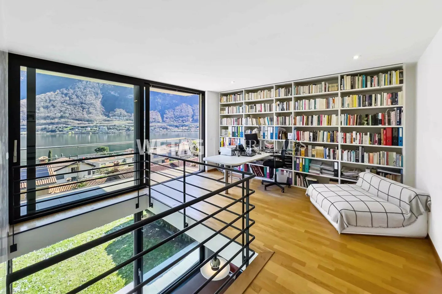 Lugano–Riva San Vitale: Modern villa with stunning views of the ... - Photo 11 of 13