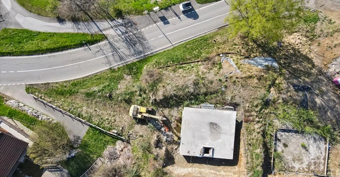 Bauplatz mit Baubewilligung - Foto 7 von 10