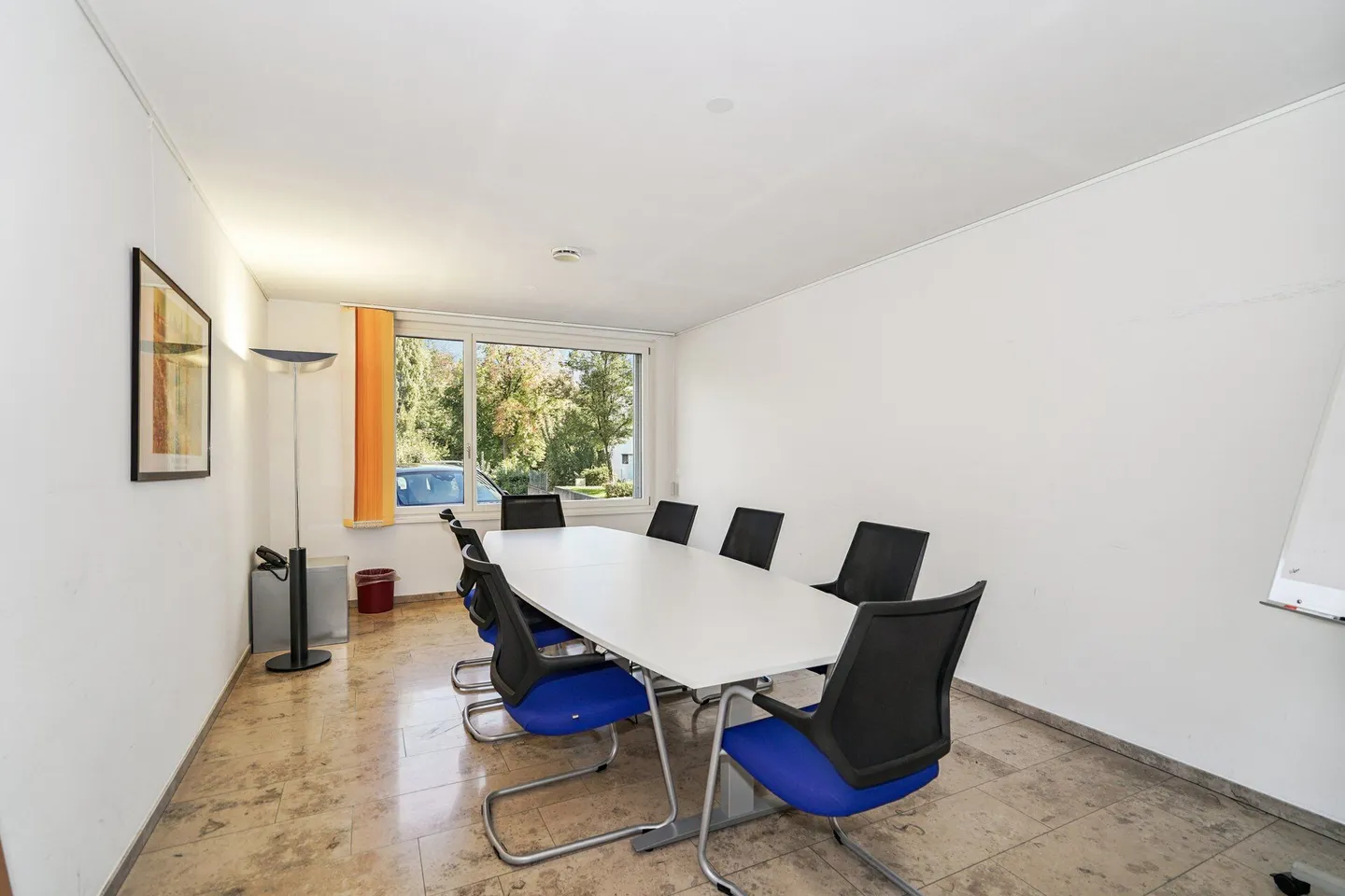 Moderne Büroräumlichkeiten in Binningen - Foto 3 von 10