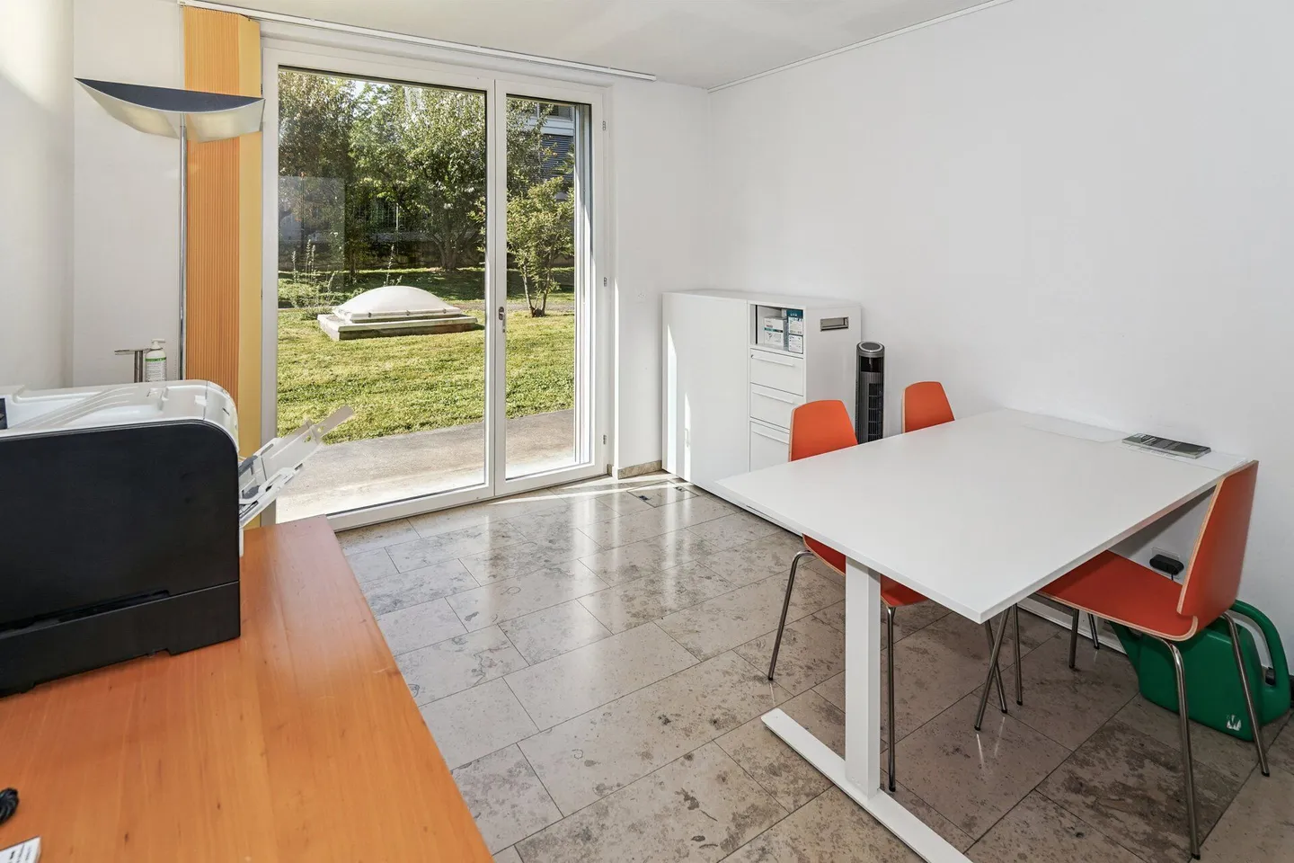 Moderne Büroräumlichkeiten in Binningen - Foto 7 von 10