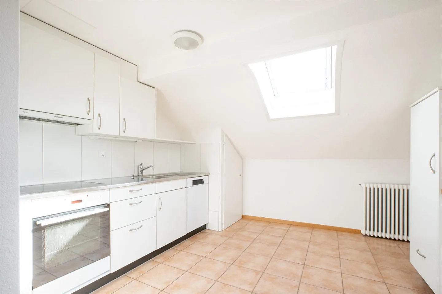 Central Attic Apartment - Photo 2 of 7