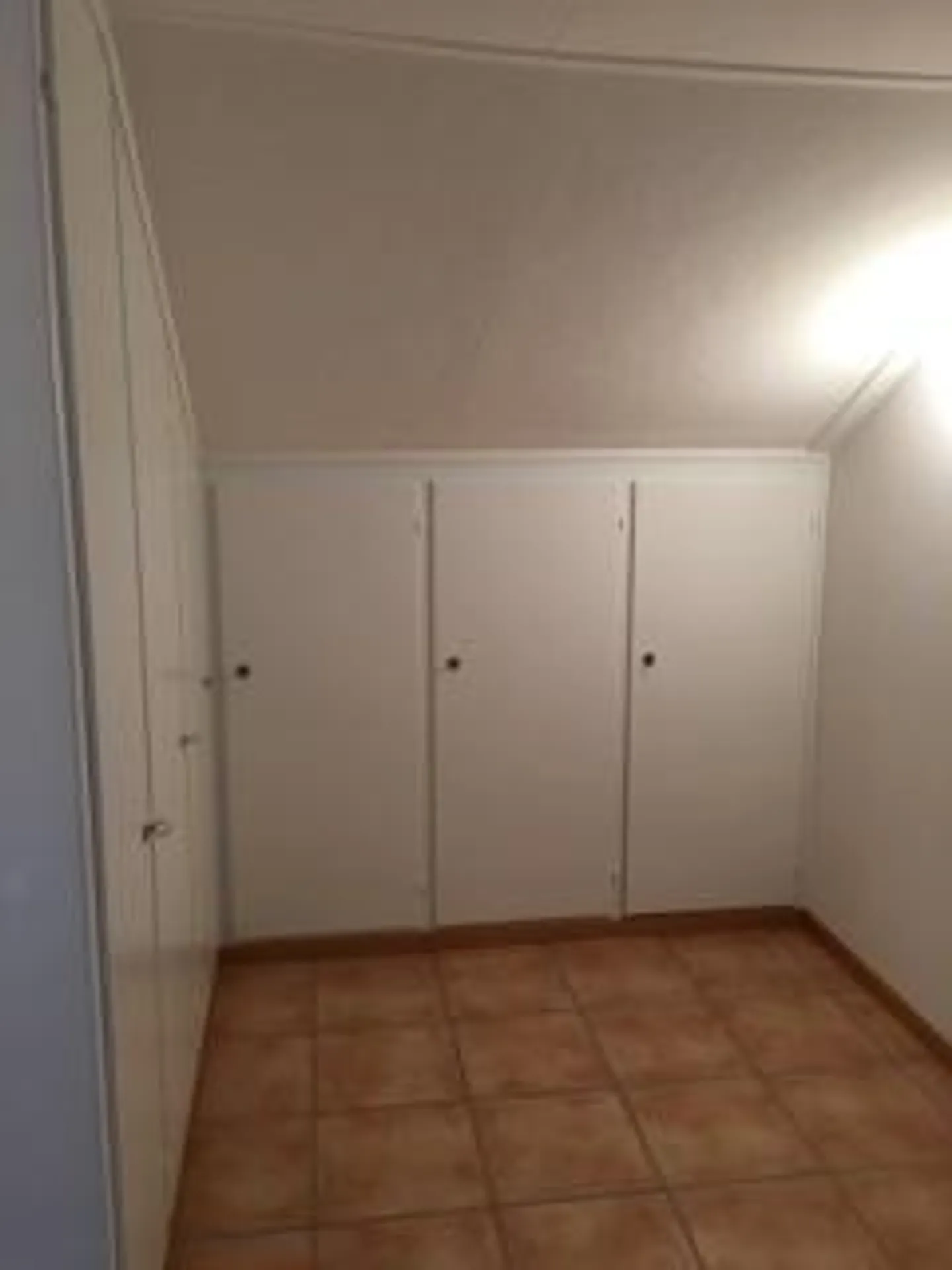 Central Attic Apartment - Photo 4 of 7