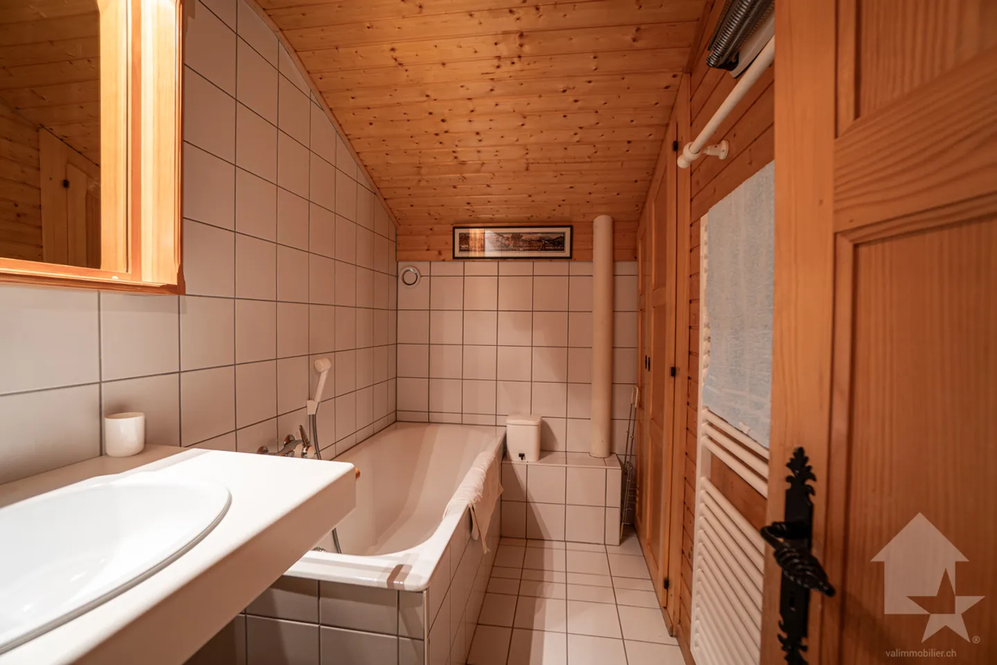 Affascinante chalet con due appartamenti - 5.5 e 2.5 stanze - Foto 18 di 32