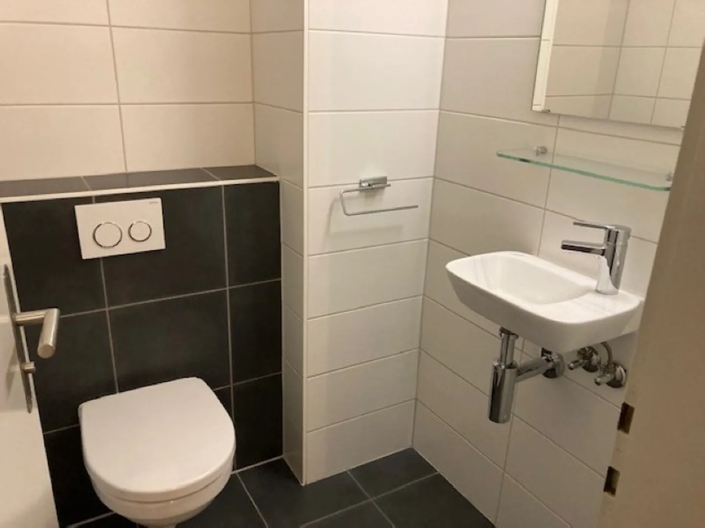 3.5 Room Apartment - Photo 7 of 8