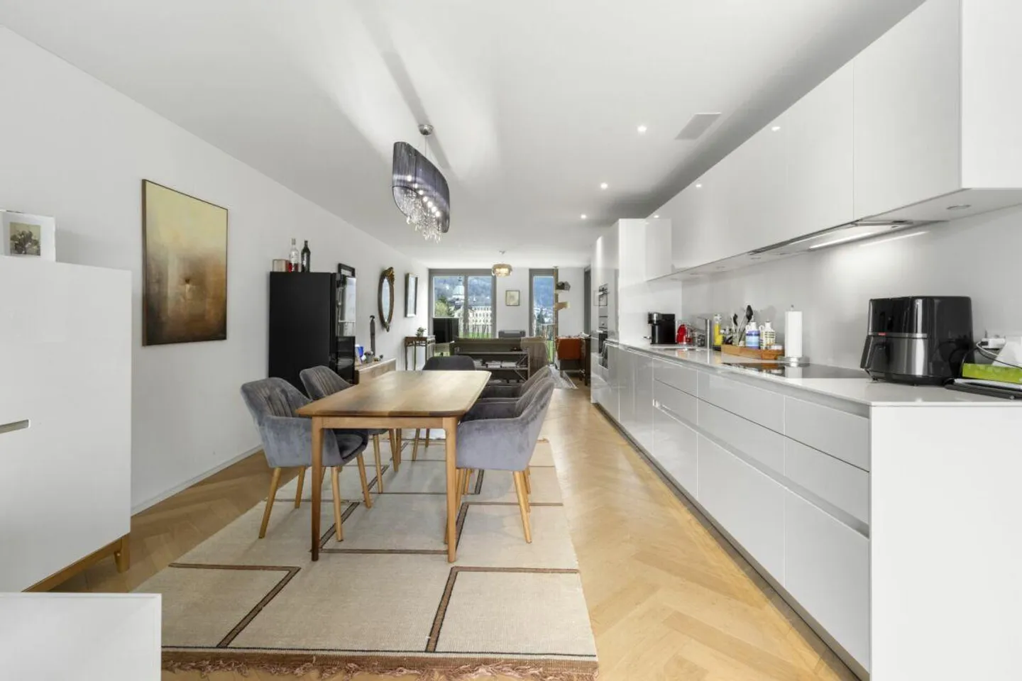 Modernes Apartment mit Seeblick - Foto 2 von 6