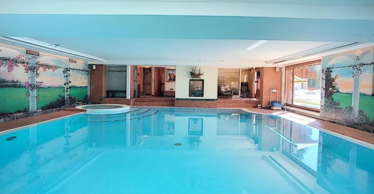 Exceptional apartment with indoor private pool and 3-room apartment - Photo 5 of 5