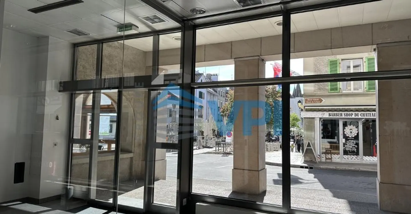Spazio commerciale di 570 m² nel cuore di Nyon - Foto 3 di 13