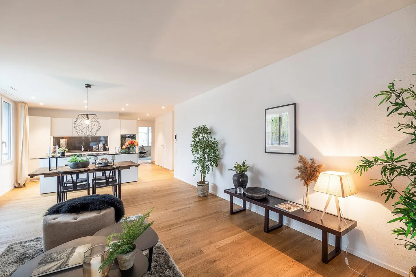 Familienfreundliche Wohnung mit Sportplatz und Schule in der Nähe - Foto 2 von 12
