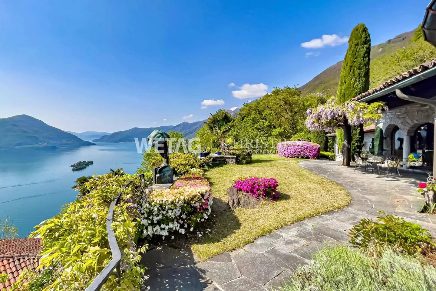 Villa méditerranéenne à rénover dans un emplacement de choix avec vue sur le lac à 180° à R... - Photo 1 sur 10
