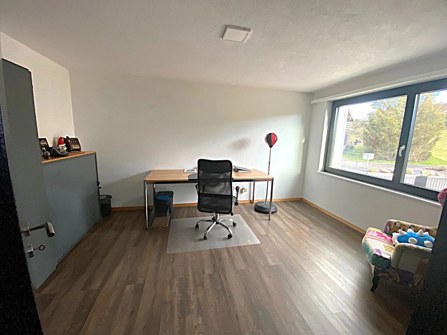 Magnifique maison individuelle rénovée de 6,5 pièces à Walperswil dans un endroit calme. - Photo 12 sur 38