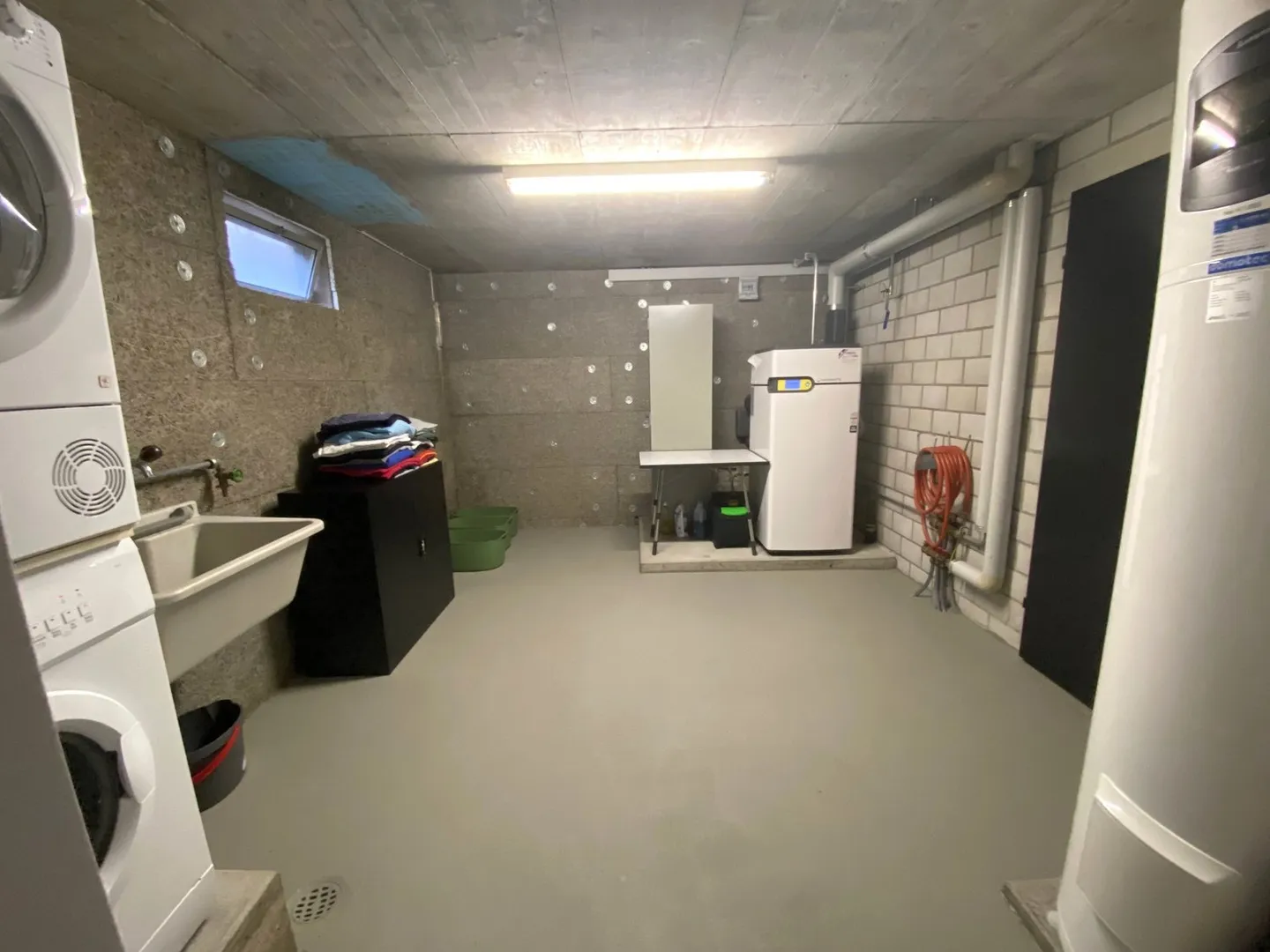 Magnifique maison individuelle rénovée de 6,5 pièces à Walperswil dans un endroit calme. - Photo 15 sur 38