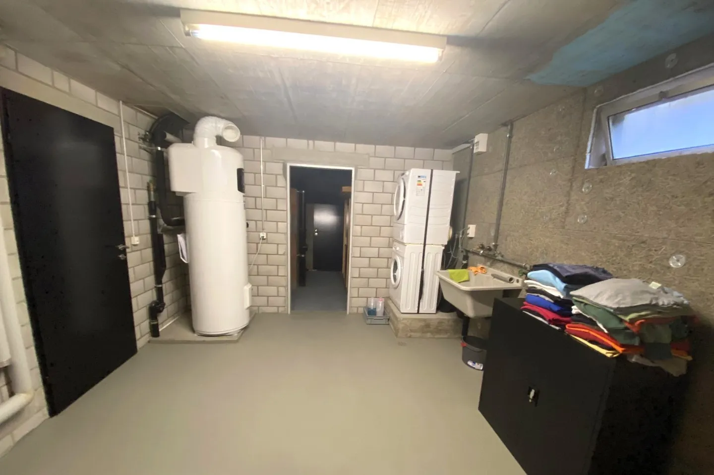 Magnifique maison individuelle rénovée de 6,5 pièces à Walperswil dans un endroit calme. - Photo 16 sur 38