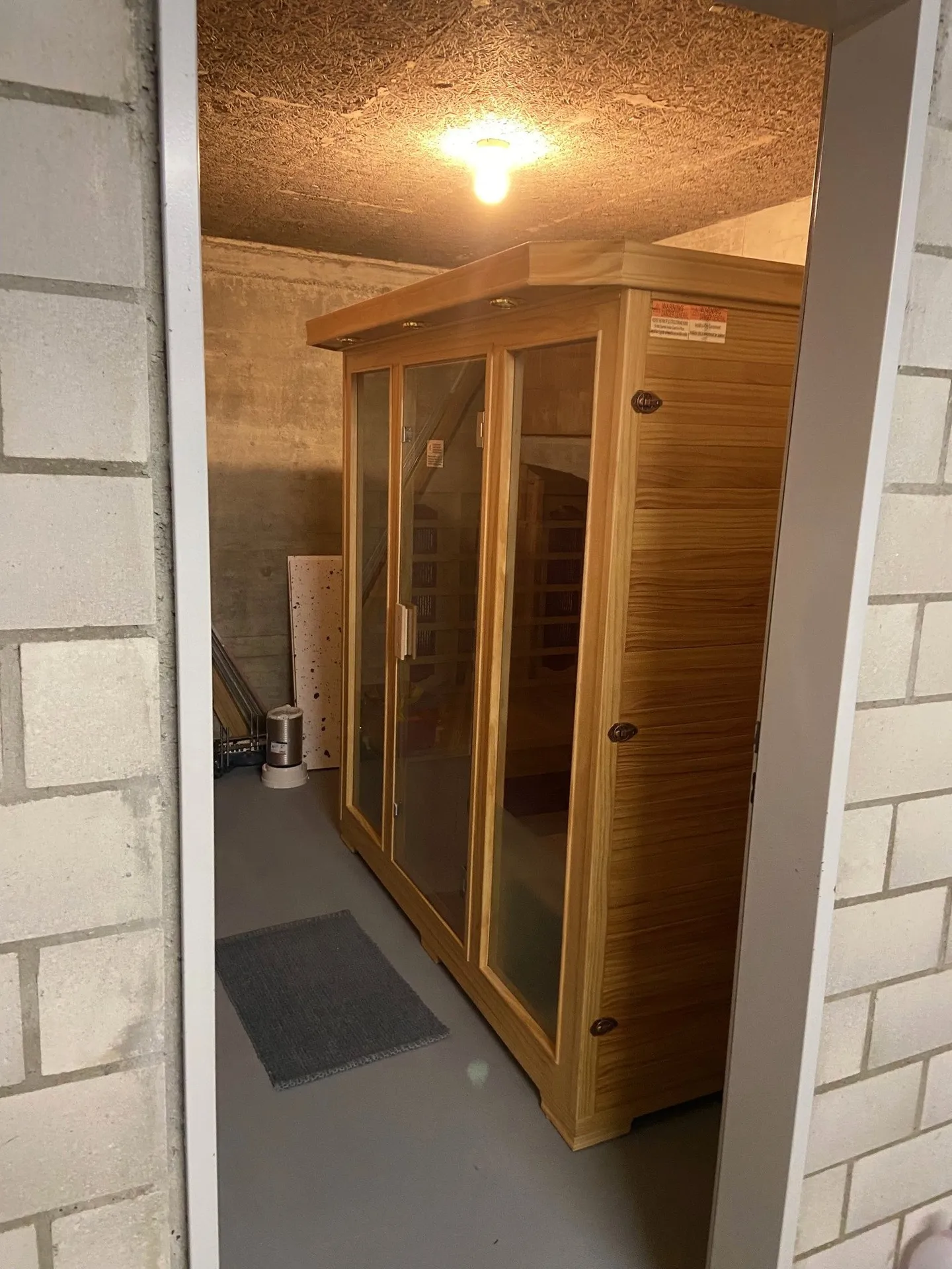 Magnifique maison individuelle rénovée de 6,5 pièces à Walperswil dans un endroit calme. - Photo 17 sur 38
