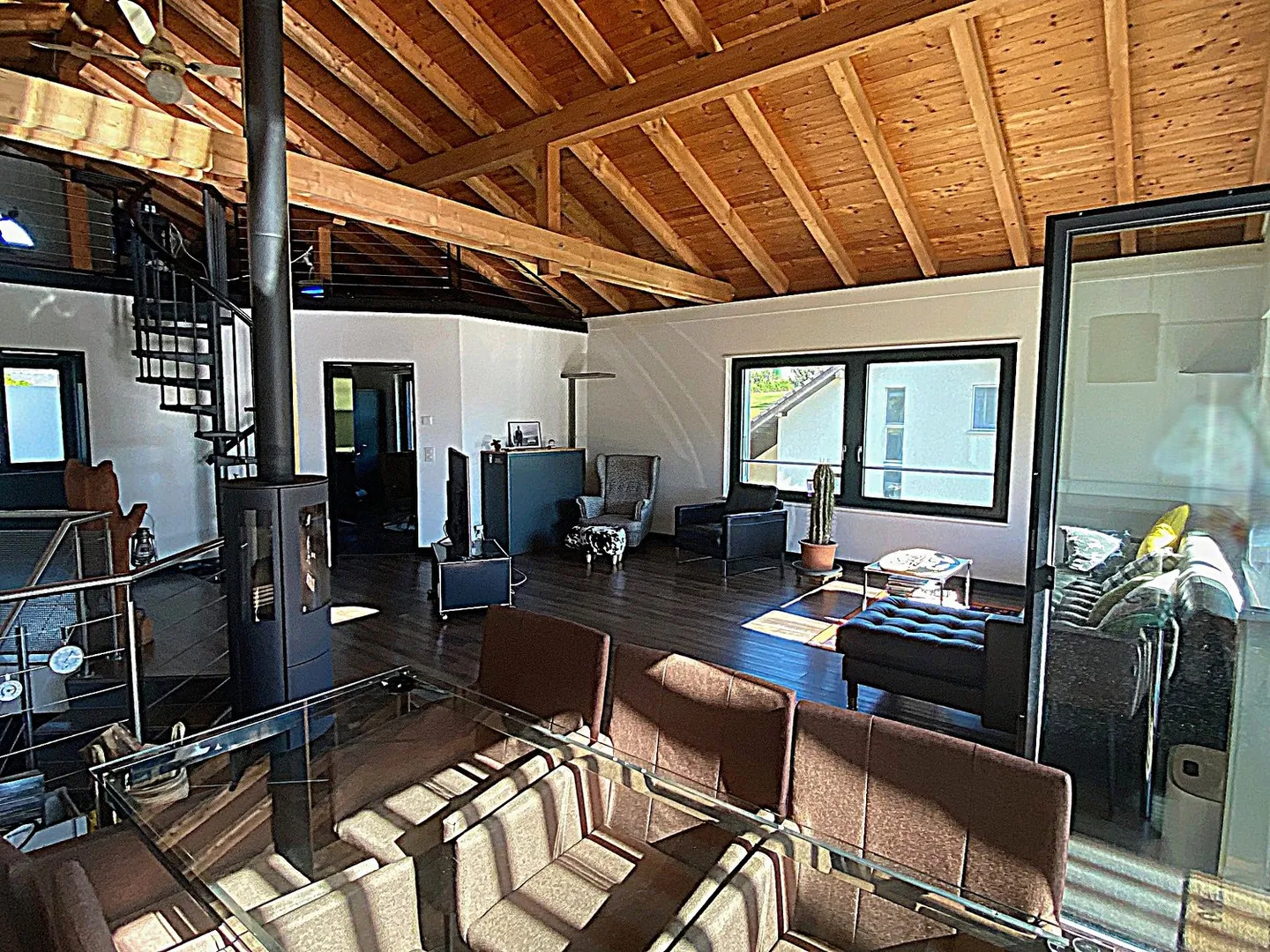 Magnifique maison individuelle rénovée de 6,5 pièces à Walperswil dans un endroit calme. - Photo 24 sur 38