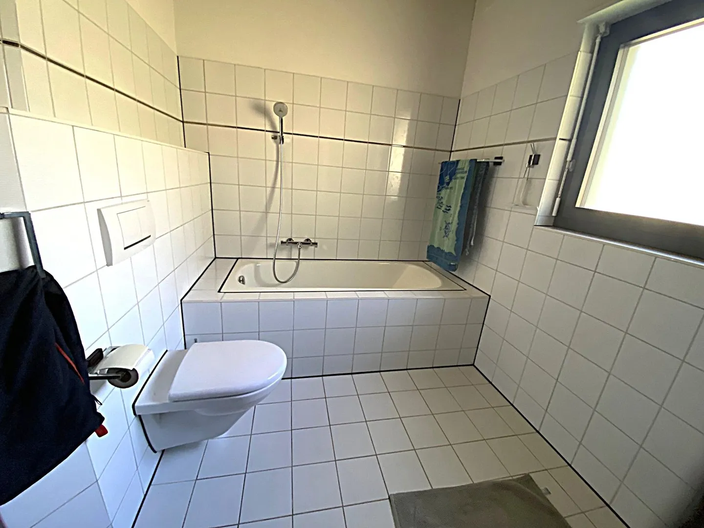 Magnifique maison individuelle rénovée de 6,5 pièces à Walperswil dans un endroit calme. - Photo 33 sur 38