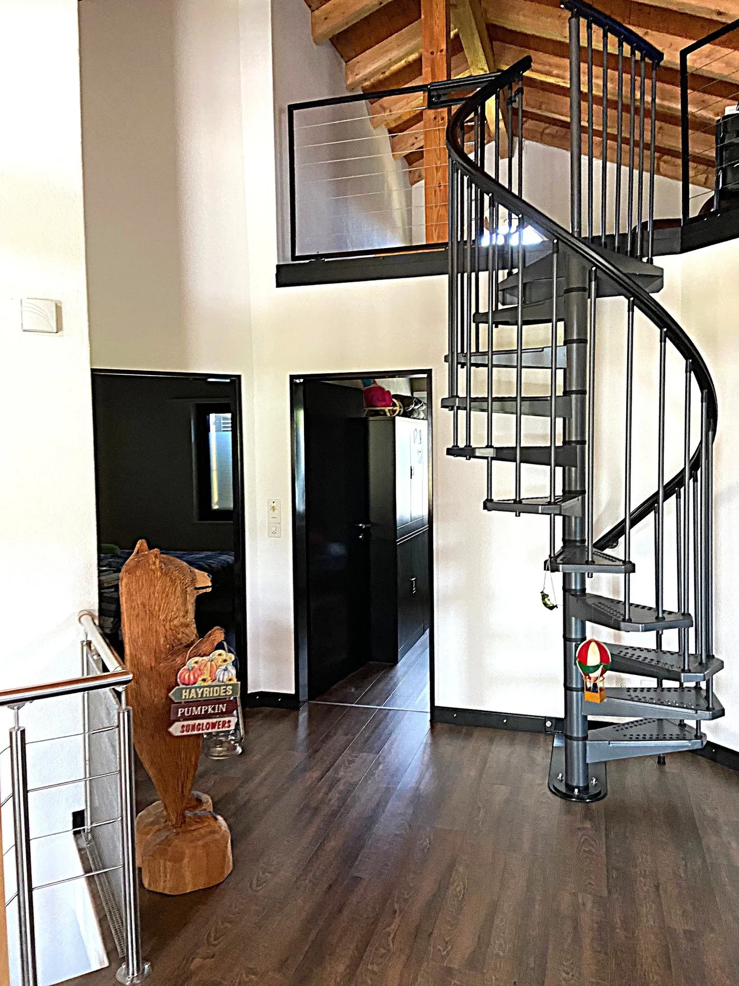 Magnifique maison individuelle rénovée de 6,5 pièces à Walperswil dans un endroit calme. - Photo 34 sur 38