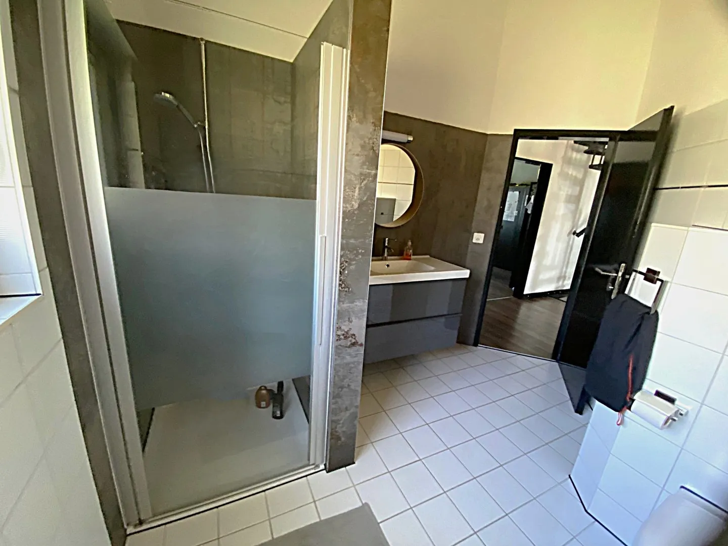 Magnifique maison individuelle rénovée de 6,5 pièces à Walperswil dans un endroit calme. - Photo 32 sur 38