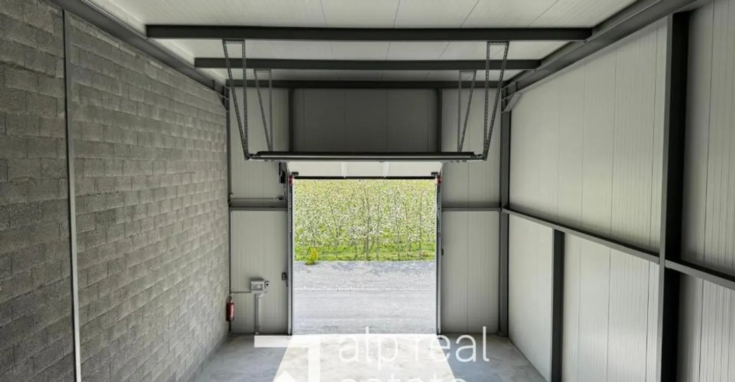 160m² modulierbarer Raum - Flexibilität & strategische Erreichbarkeit A9 - Foto 2 von 5