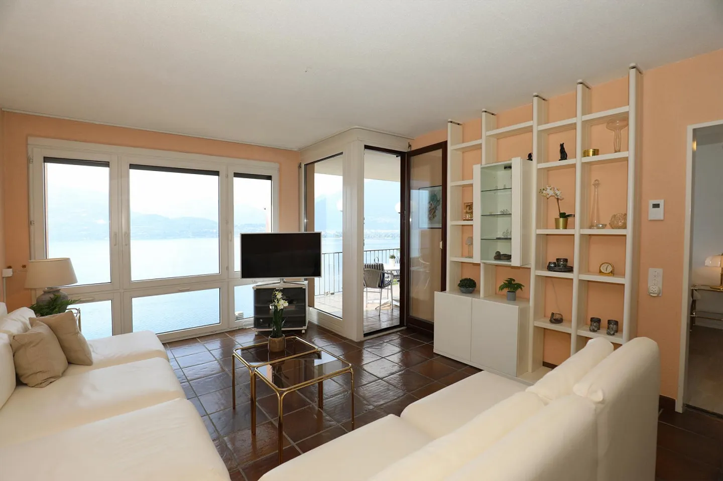 2-room condominium with magnificent views of Lake Maggiore - Photo 7 of 23