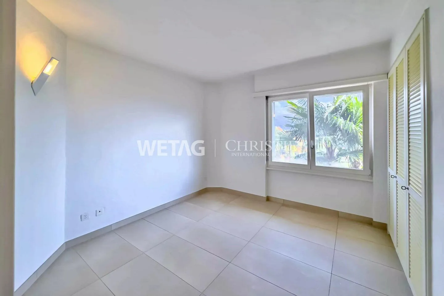 Elegant Villa in Lugano-Neggio with a free view of Lake Lugano... - Photo 10 of 11