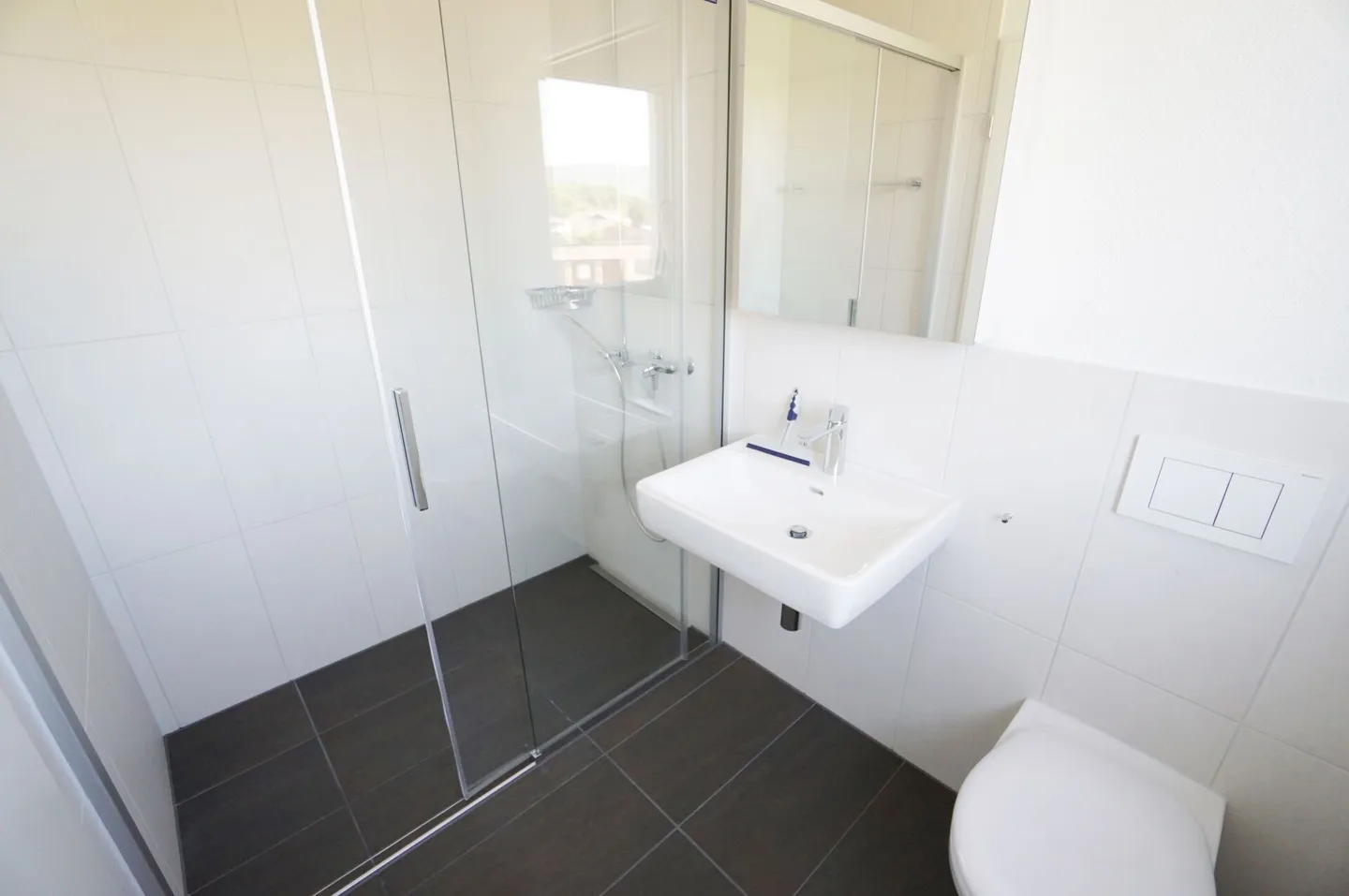 Appartement en attique de 2,5 pièces près du lac Hallwil - Photo 6 sur 7