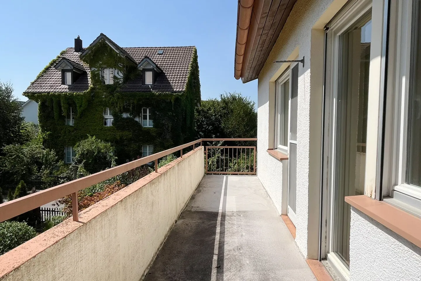 Single-family house with garden in a quiet residential area - Photo 10 of 15