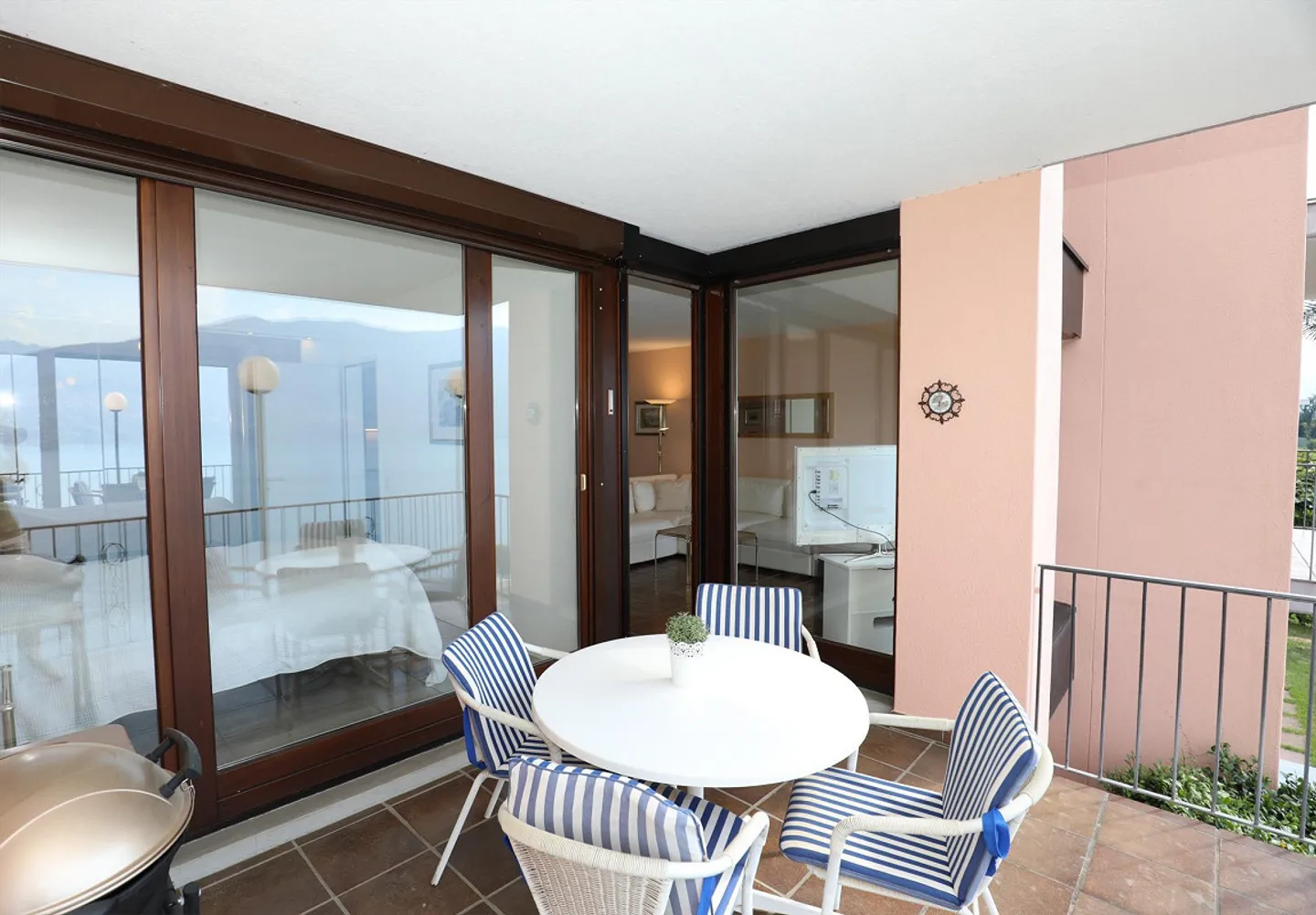 2-room condominium with magnificent views of Lake Maggiore - Photo 16 of 23