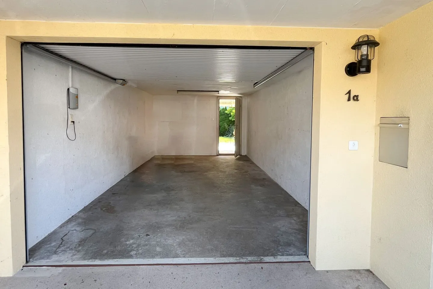 Single-family house with garden in a quiet residential area - Photo 14 of 15