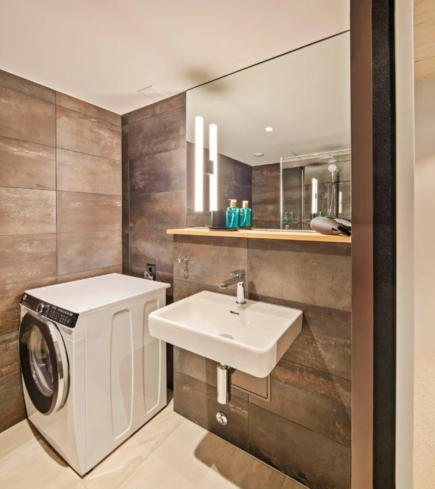 Limited-Time Offer! Luzern - modern 1-bed apartment - Photo 5 of 5