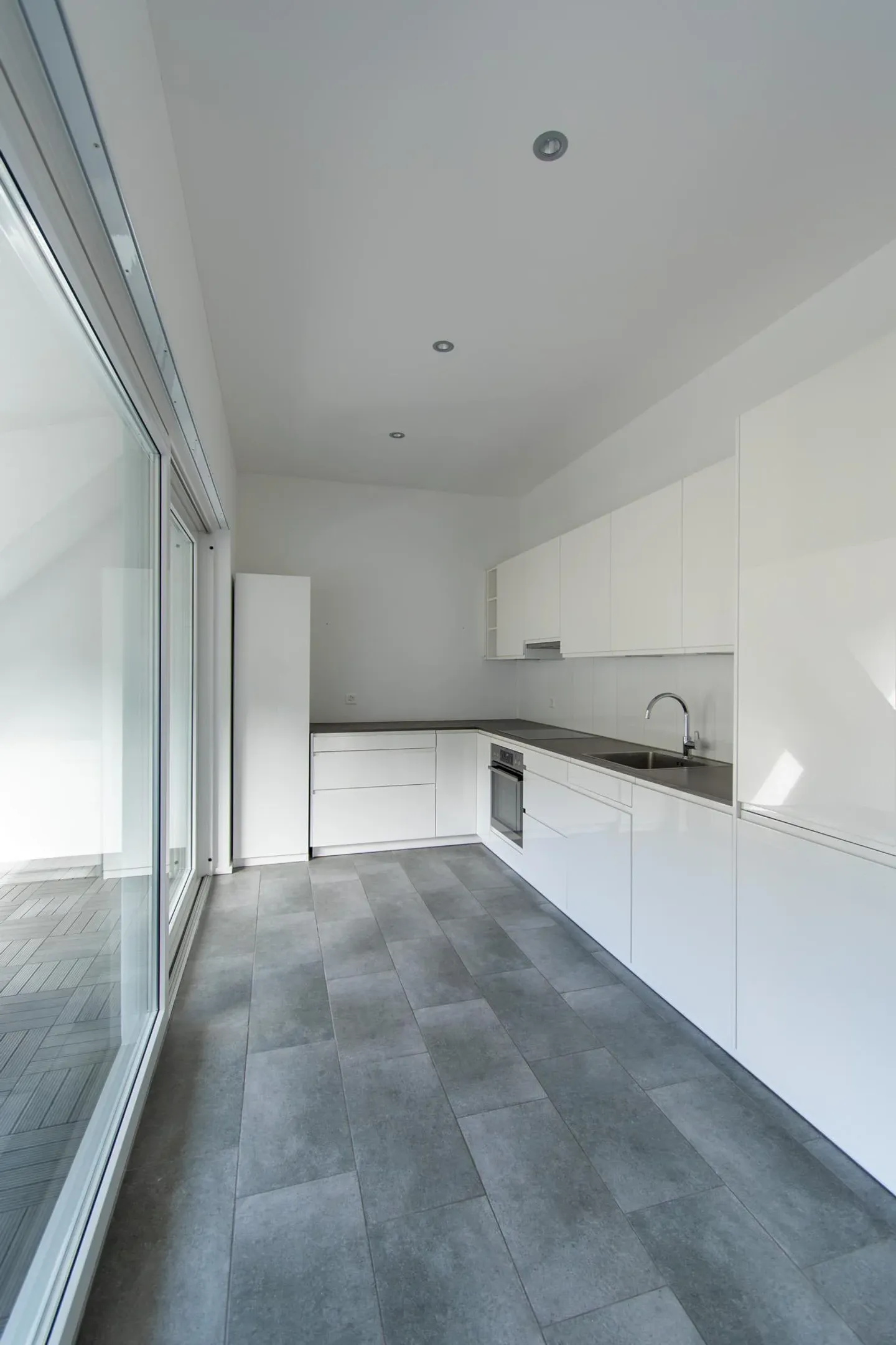 Appartamento di 2,5 locali di alta qualità con loggia - Foto 3 di 13