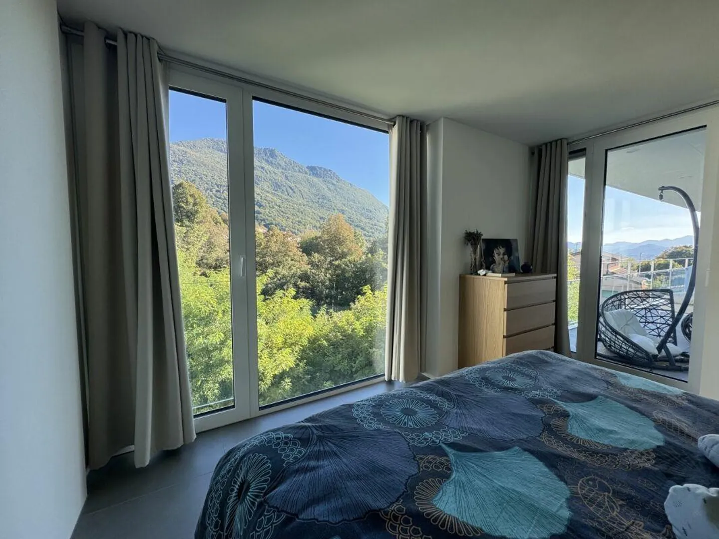 Appartamento con terrazza e bella vista su Lugano e le montagne - Foto 4 di 6