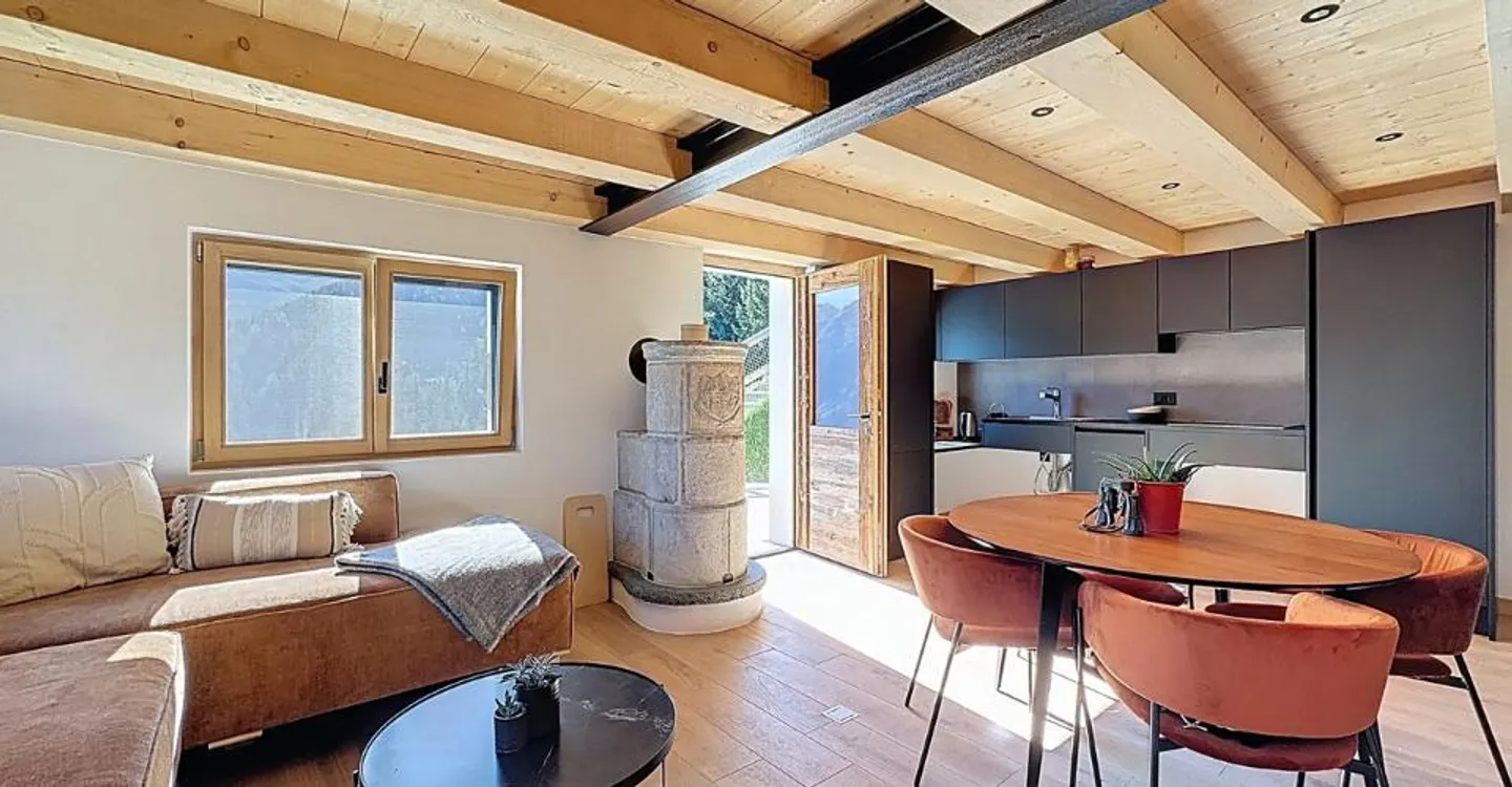 Chalet de charme au cœur des pistes de Bruson - Photo 1 of 11