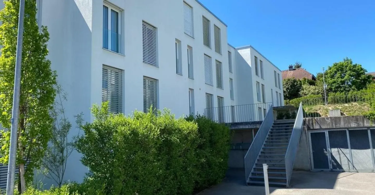 Plenty of space for your new home - 4.5 rooms with sunny terrace - Photo 1 of 9