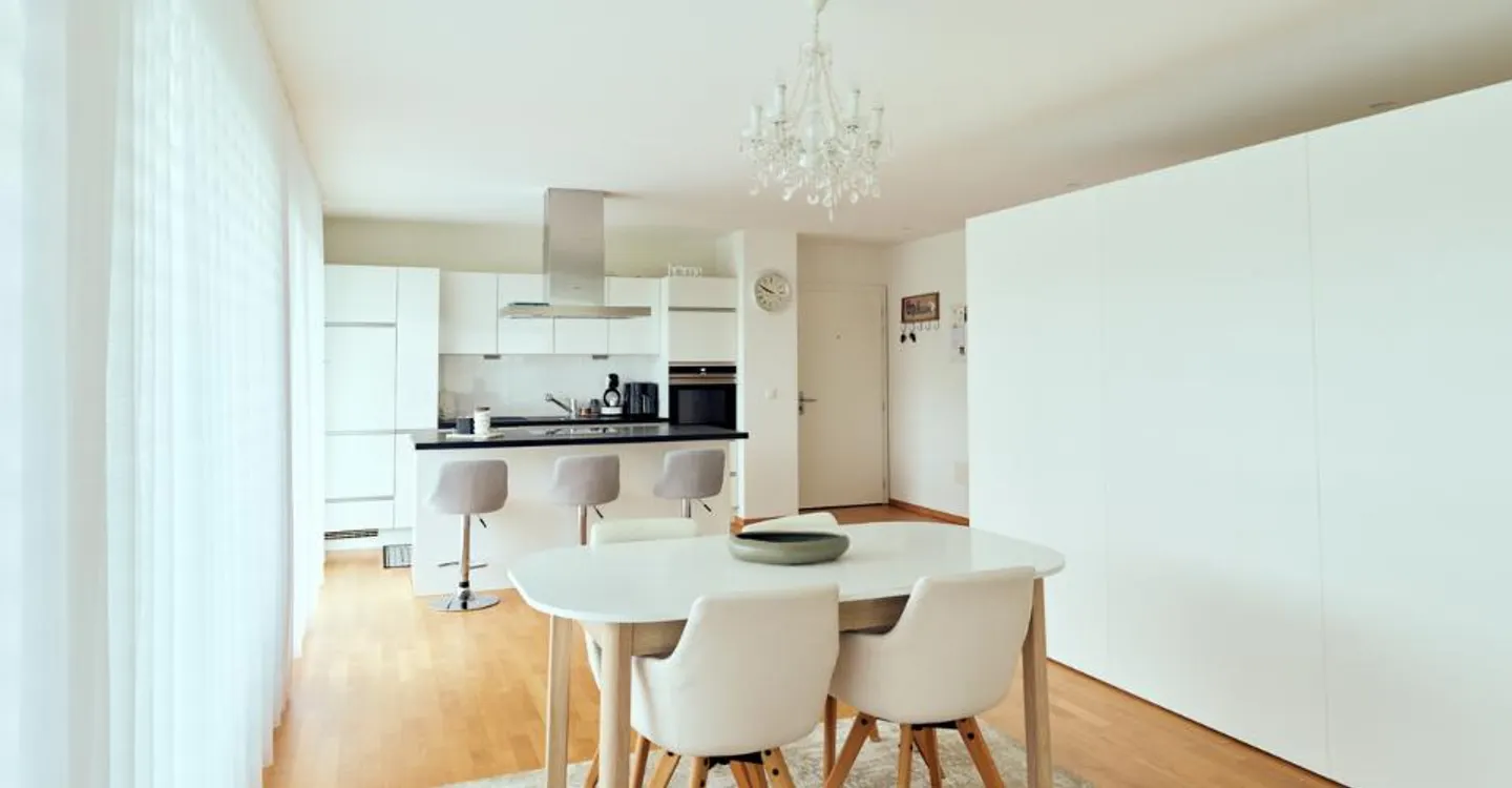 Modernes 3,5-Zimmer-Apartment - Foto 2 von 9