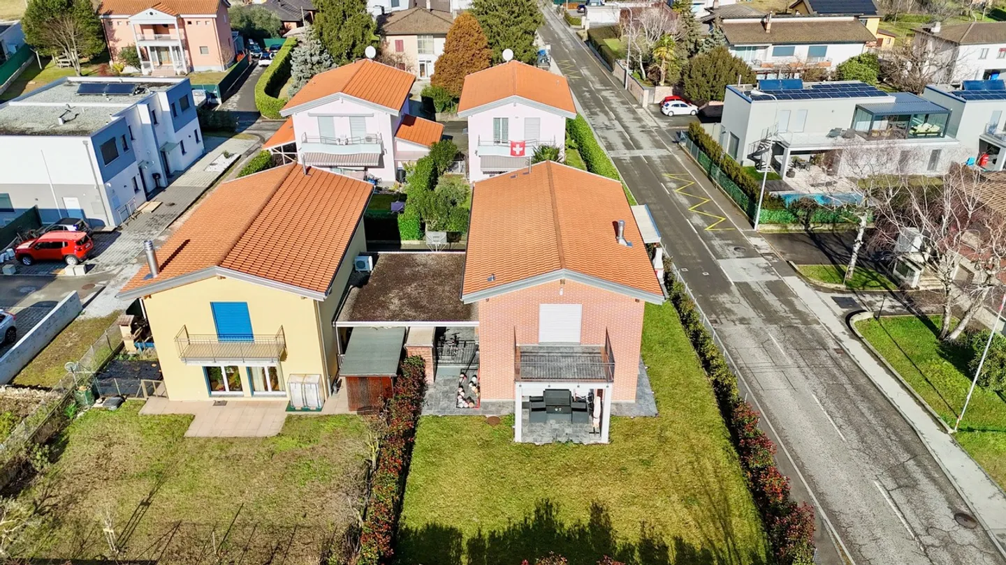 Moderne Einfamilienhaus mit Garten und Panoramablick - Foto 16 von 18