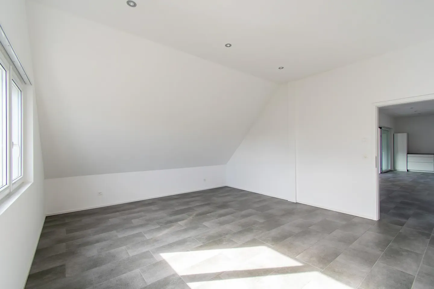 Appartamento di 2,5 locali di alta qualità con loggia - Foto 10 di 13