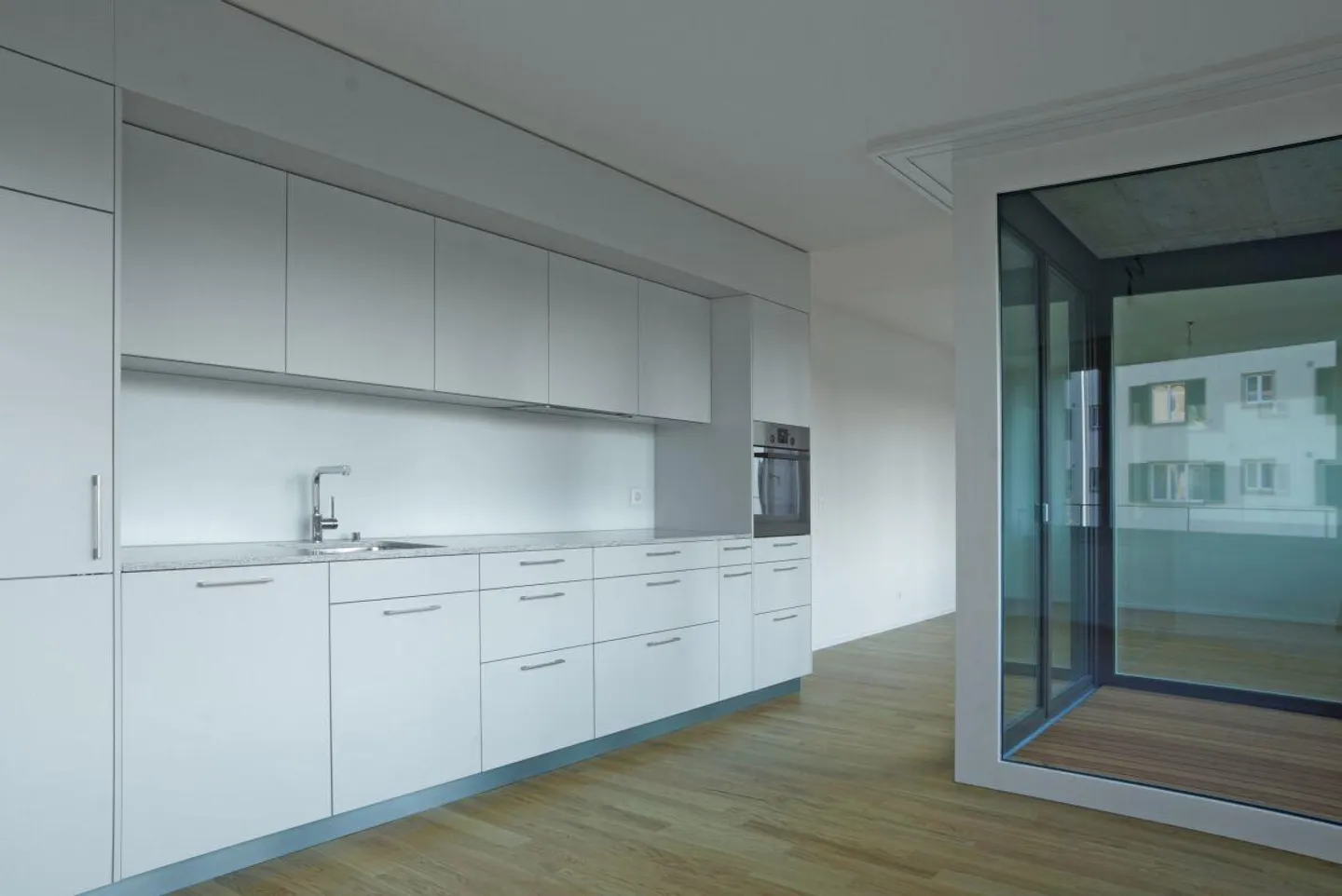 Beautiful living in a quiet location - Photo 3 of 8