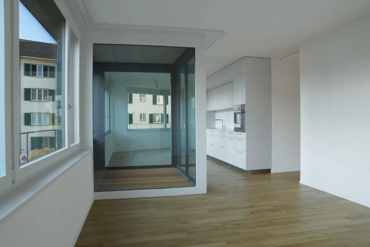 Beautiful living in a quiet location - Photo 4 of 8