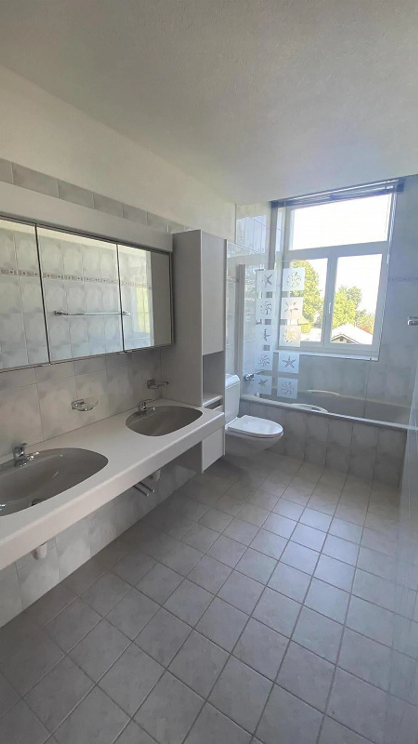 Appartamento di lusso soleggiato di 4 1/2 stanze - Foto 8 di 14