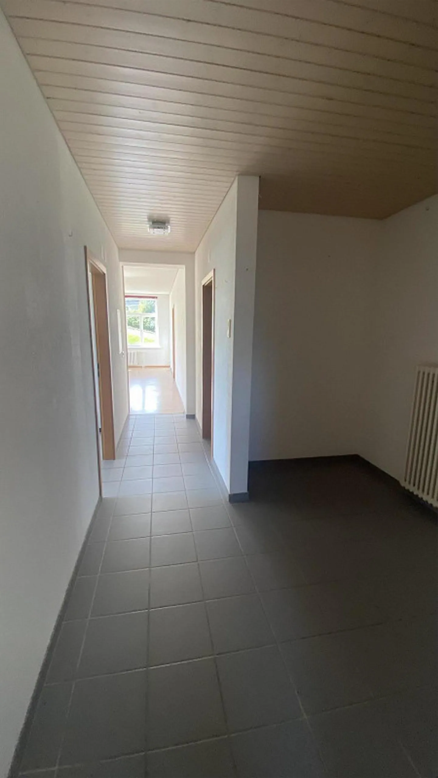 Appartamento di lusso soleggiato di 4 1/2 stanze - Foto 9 di 14