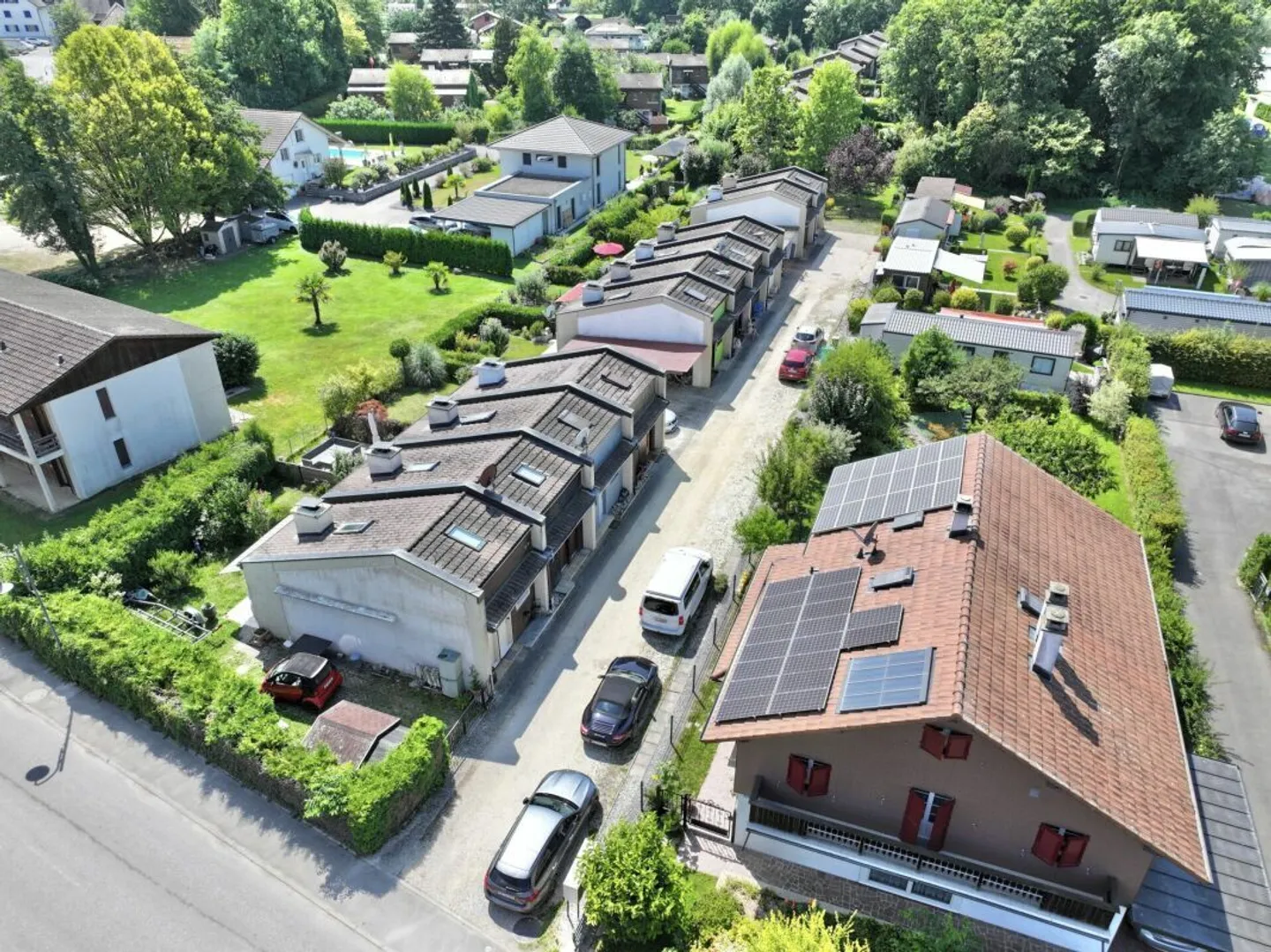 Affascinante Casa a Schiera con Galleria Vicino al Lago - Foto 9 di 10